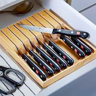 Knife Storage Made Easy: How to Store Knives in Your Kitchen Like a Pro!