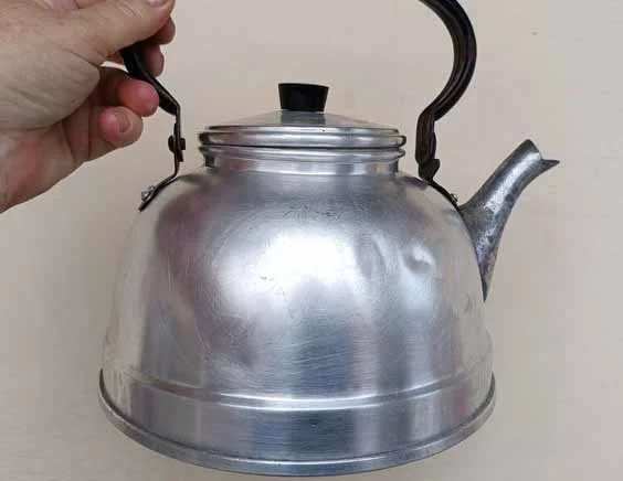 Vintage Aluminum Kettle: Timeless Elegance for Any Kitchen