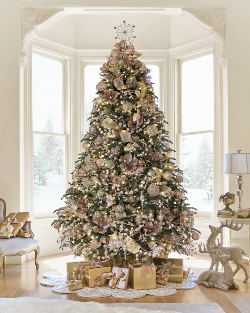 Creative Christmas Tree Ideas to Transform Your Home for the Holidays